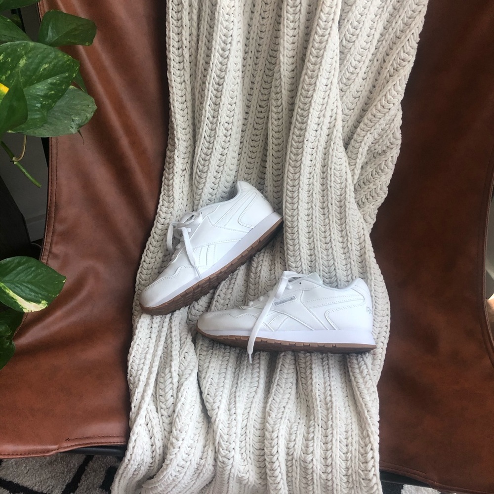White Reeboks - Picture 3 of 4
